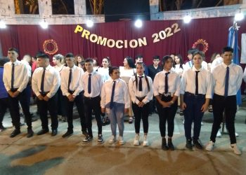 La E.E.T.P. Nº 670 realizó el acto de entrega de diplomas a sus egresados