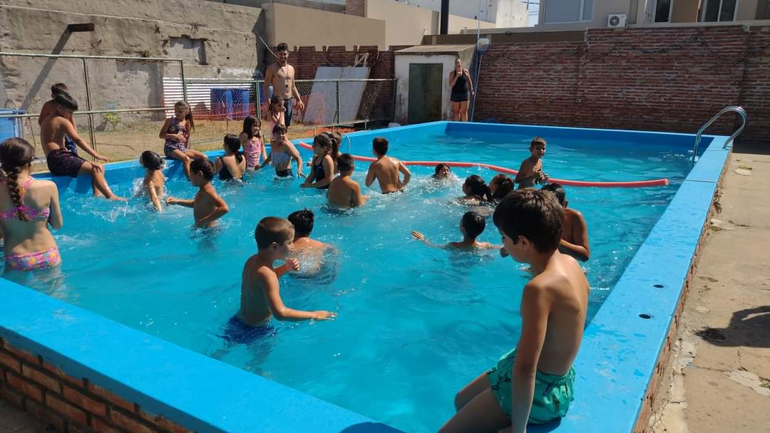 Con cupo lleno arrancó el «Verano Activo» en club Centenario