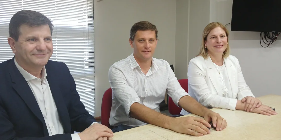 EL SECRETARIO DE GOBIERNO, MUNICIPIOS Y COMUNAS HORACIO CIANCIO Y LA VICEGOBERNADORA GISELA SCAGLIA EN GÁLVEZ