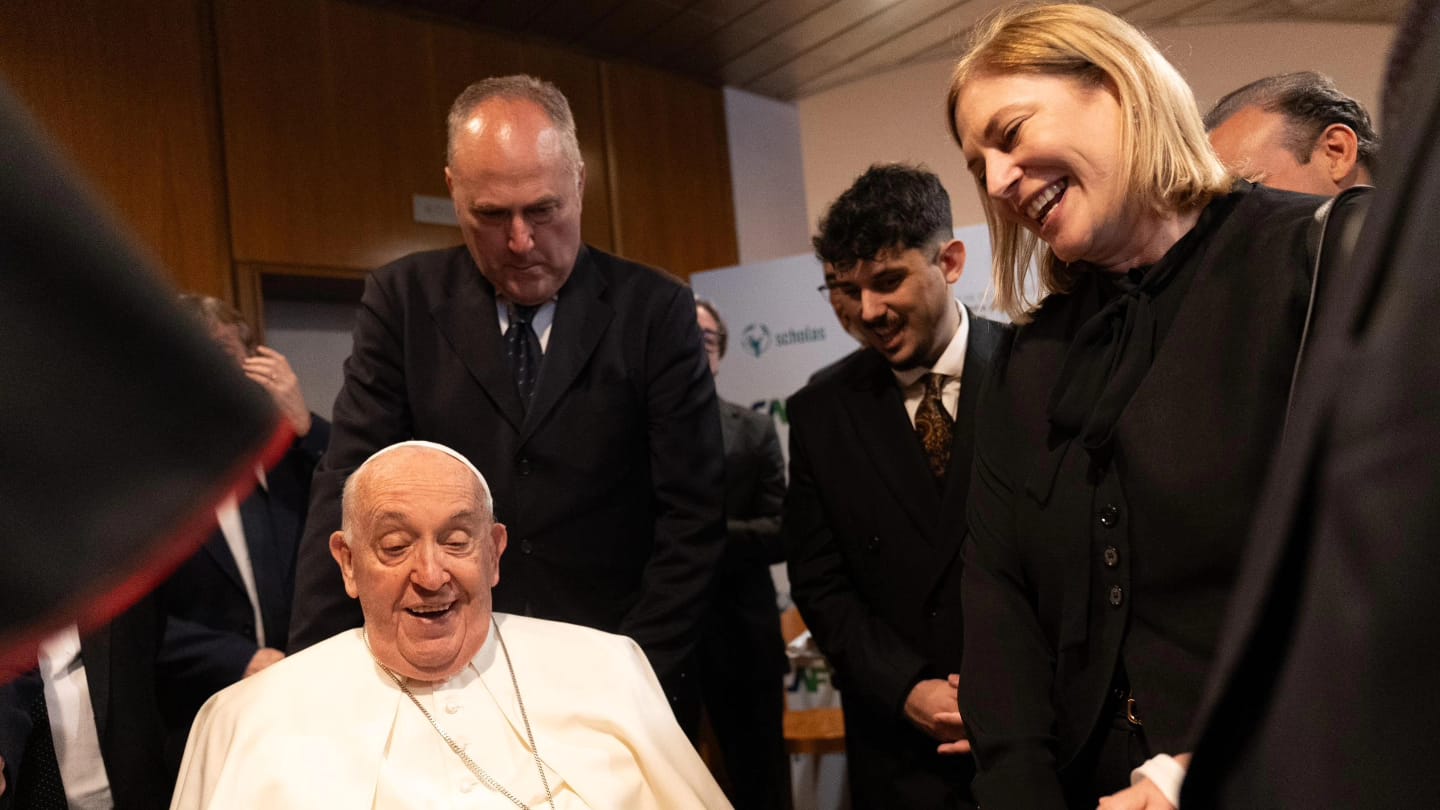 Scaglia junto al Papa Francisco: “Él sigue con detalle lo que ocurre en Rosario y reza por todos nosotros”