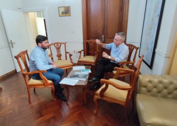 Reunión en el Ministerio de Obras Públicas: Avances en Proyectos de Infraestructura para Puerto Gaboto