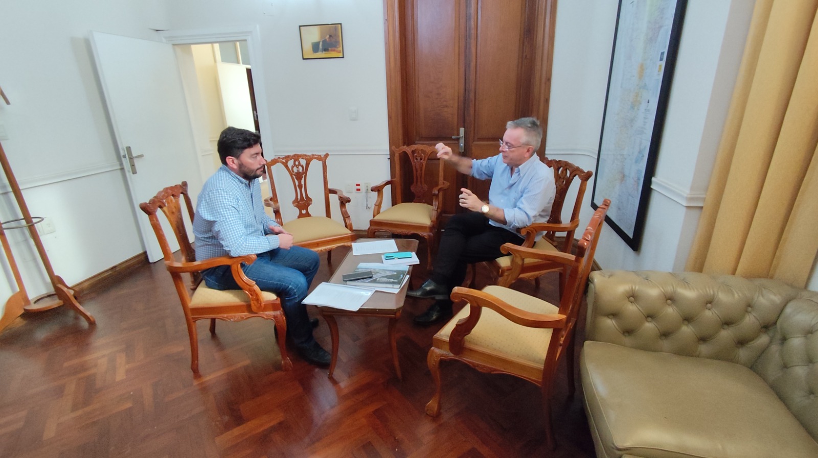 Reunión en el Ministerio de Obras Públicas: Avances en Proyectos de Infraestructura para Puerto Gaboto