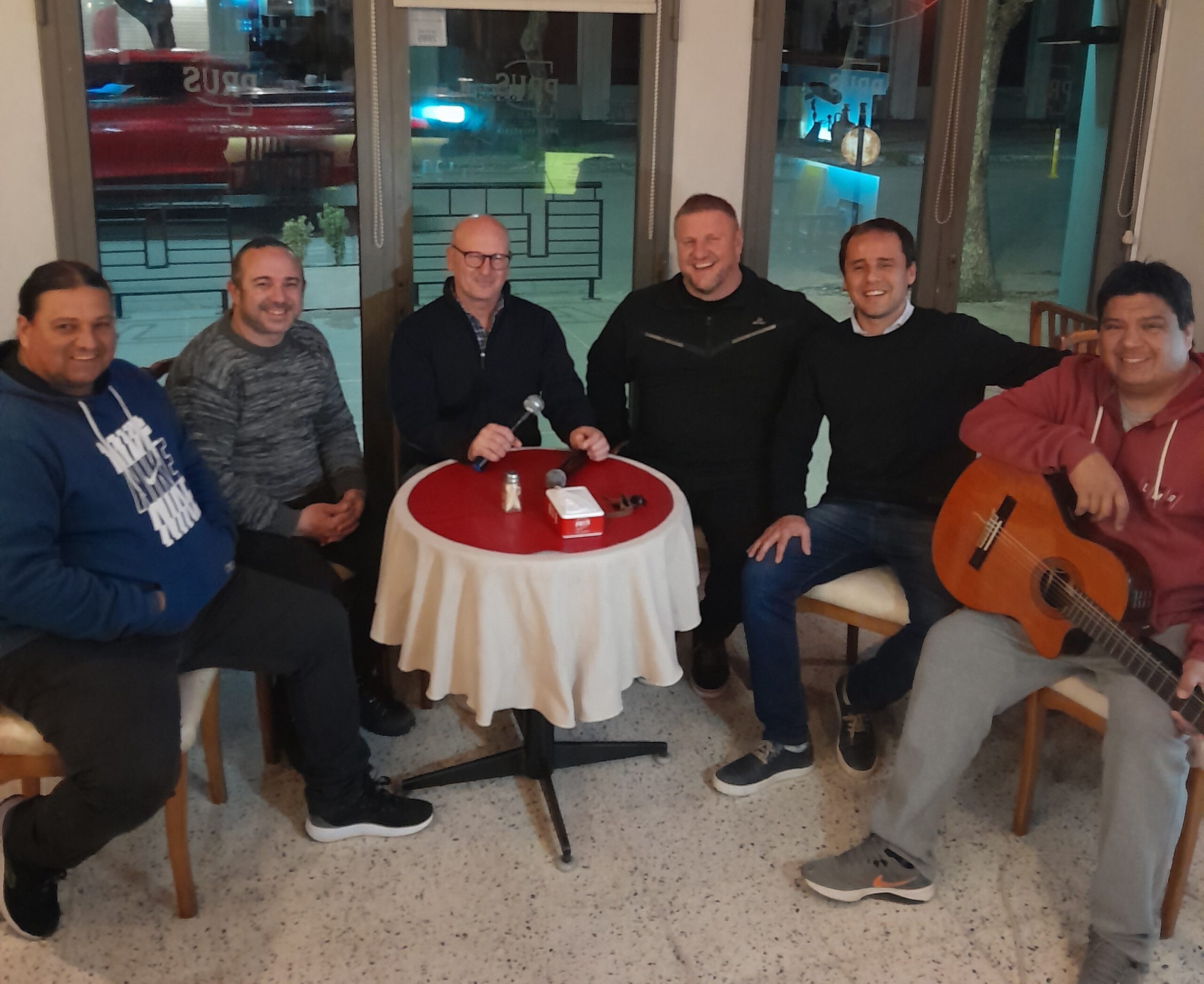 EFECTO DOMINÓ: NUEVO PROGRAMA. POSITIVO FOLK POR PRIMERA VEZ EN EL CICLO