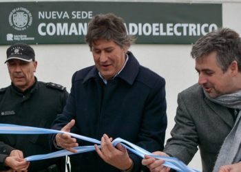 FUNES: Nuevo Comando Radioeléctrico. El intendente Santacroce inauguró el edificio