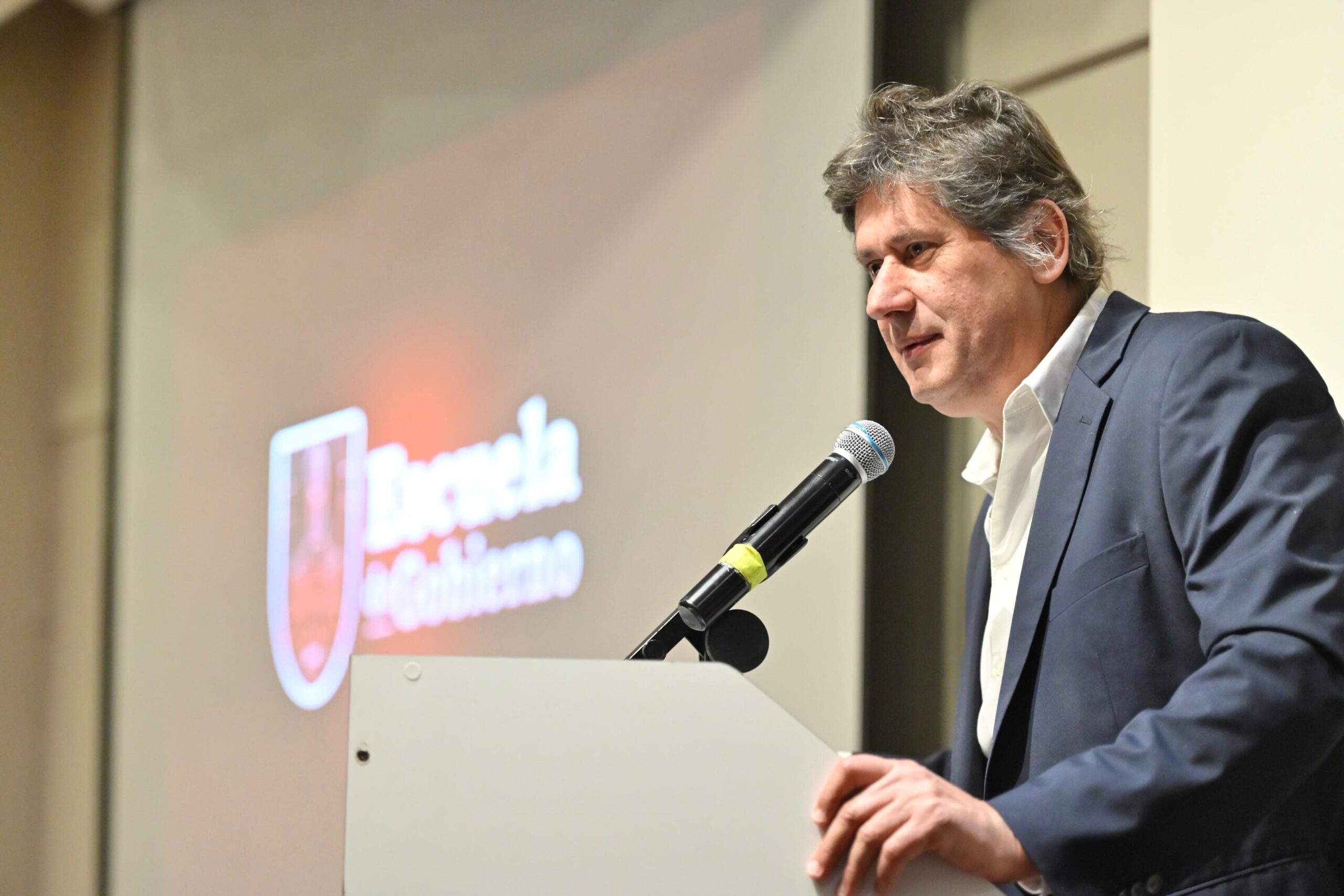 Roly Santacroce: “Pasamos de tener 5 mil jóvenes sin posibilidades, a que ingresen 10 mil personas por día a trabajar”