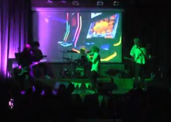 SEGUNDO VIDEOCLIP DEL SHOW DE ‘FREAKS’ EN LA CHCB: En esta ocasión, es la interpretación de Sinoca, de El Kuelgue.