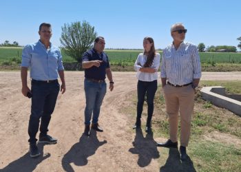 CAMPO PIAGGIO: VISITA DE AUTORIDADES POR OBRAS. PRIMERA ETAPA DEL ACUEDUCTO INTERPROVINCIAL