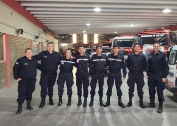ORGULLO Y COMPROMISO: Bomberos Voluntarios sumaron 5 nuevos bomberos y 3 suboficiales al equipo