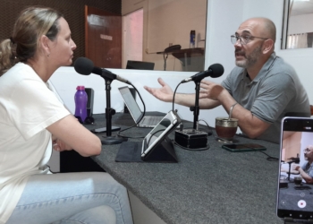 COMENZÓ “LA ESCUELITA DEL CELULAR”: La clase donde aprender a usar tu celular es tan fácil como escuchar la radio.
