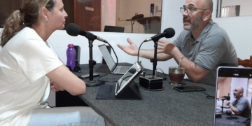 COMENZÓ “LA ESCUELITA DEL CELULAR”: La clase donde aprender a usar tu celular es tan fácil como escuchar la radio.