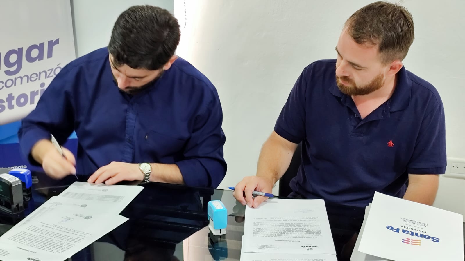 Un Día Histórico para Puerto Gaboto: La Firma del Acta de Transferencia del Servicio de Agua Potable