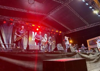 MEMPHIS LA BLUSERA CORONÓ UNA NOCHE INOLVIDABLE EN COLECTIVIDADES 2025