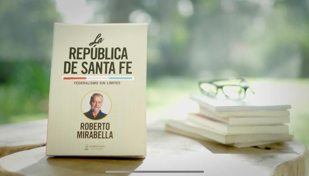 Roberto Mirabella presentó su nuevo libro: «Federalismo sin límites”