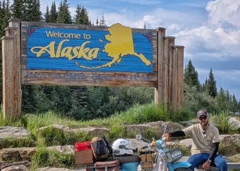 🏁 ¡Sueño cumplido! Pablo Imhoff llegó a Alaska en moto tras más de 5 años de viaje