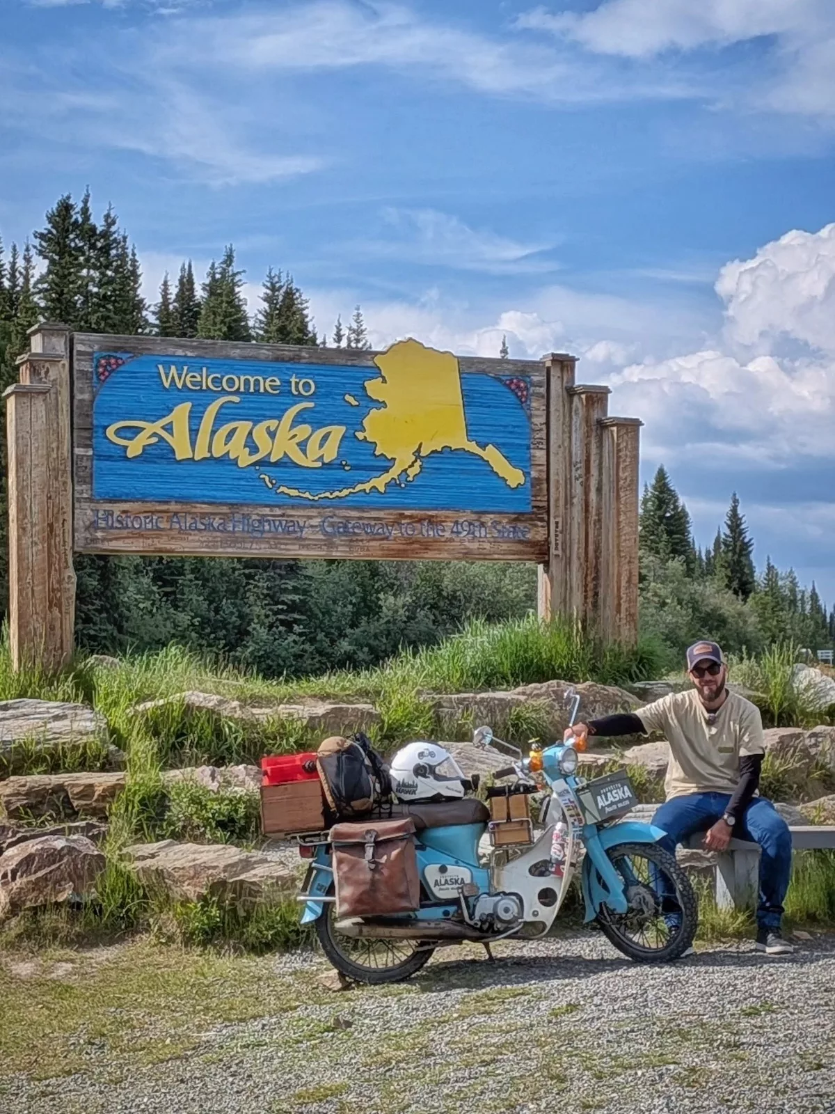 🏁 ¡Sueño cumplido! Pablo Imhoff llegó a Alaska en moto tras más de 5 años de viaje
