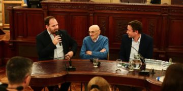 La Cámara de Senadores realizó un emotivo homenaje a Víctor Hugo Chiarlo, fundador de la fábrica de bolitas “Tinka”