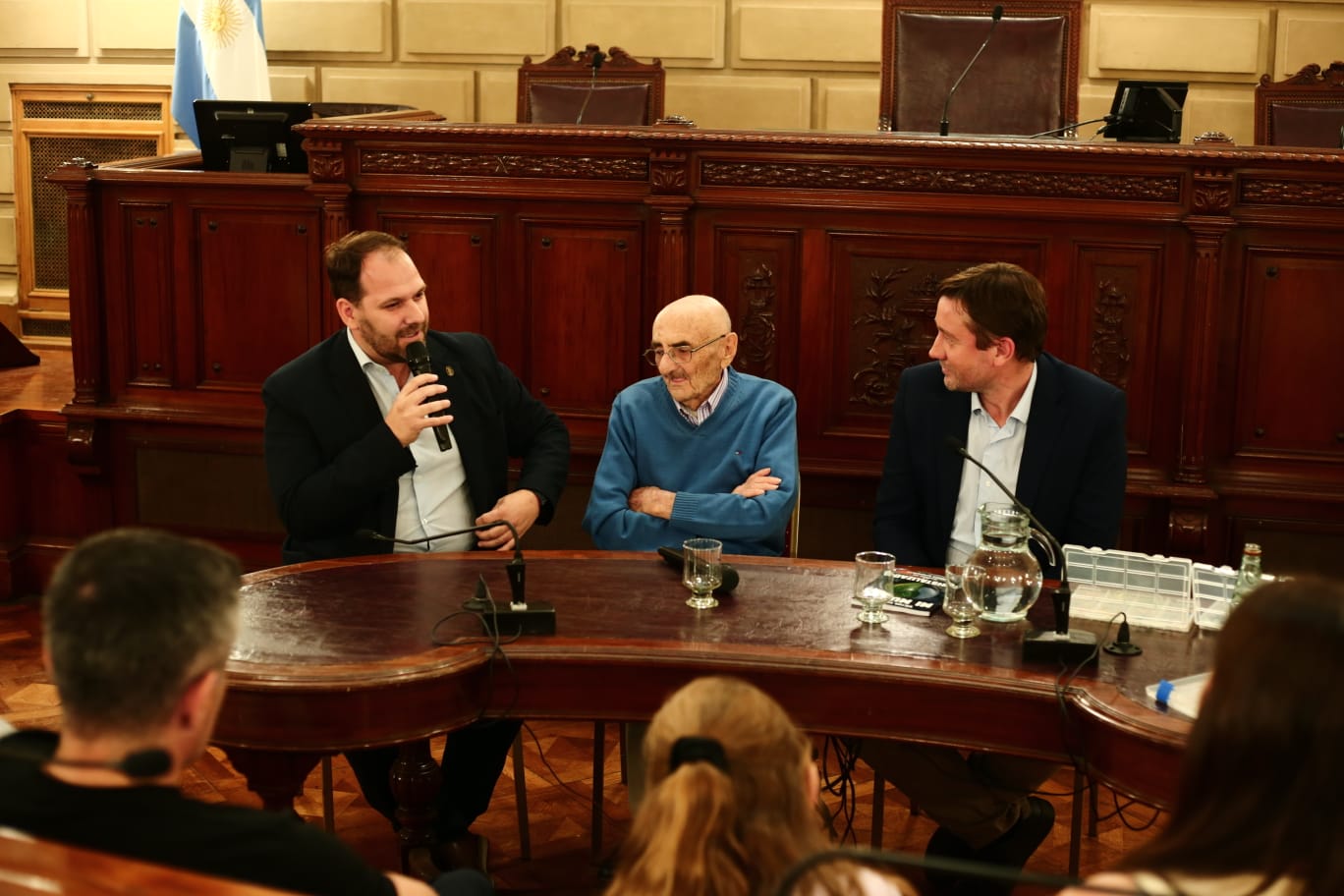 La Cámara de Senadores realizó un emotivo homenaje a Víctor Hugo Chiarlo, fundador de la fábrica de bolitas “Tinka”