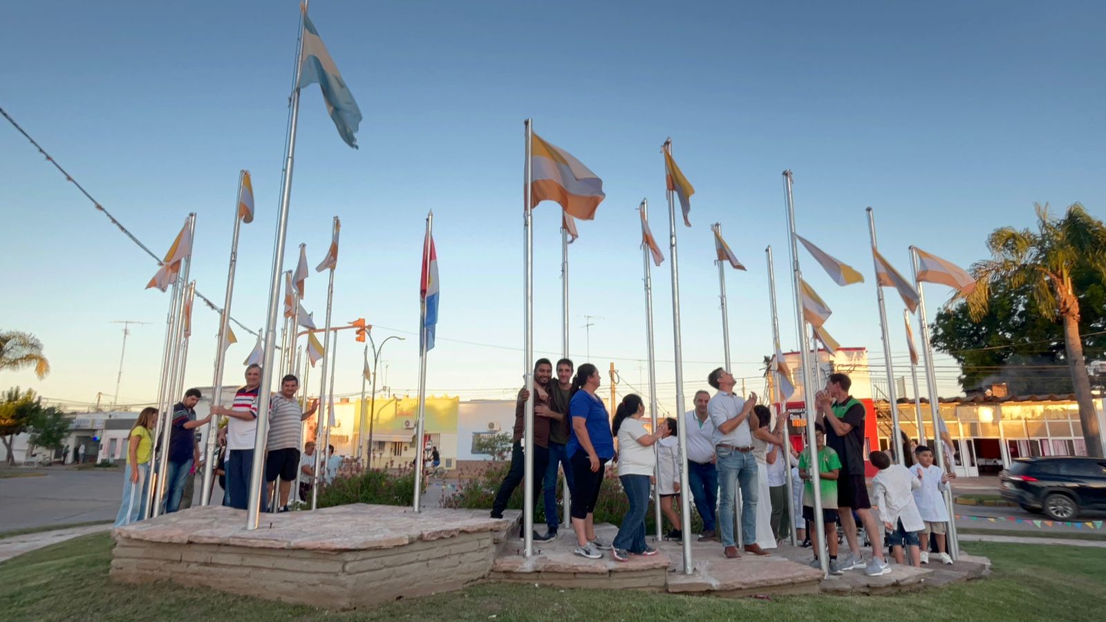Colores que hablan: La Ciudad levanta las Banderas de la Discapacidad