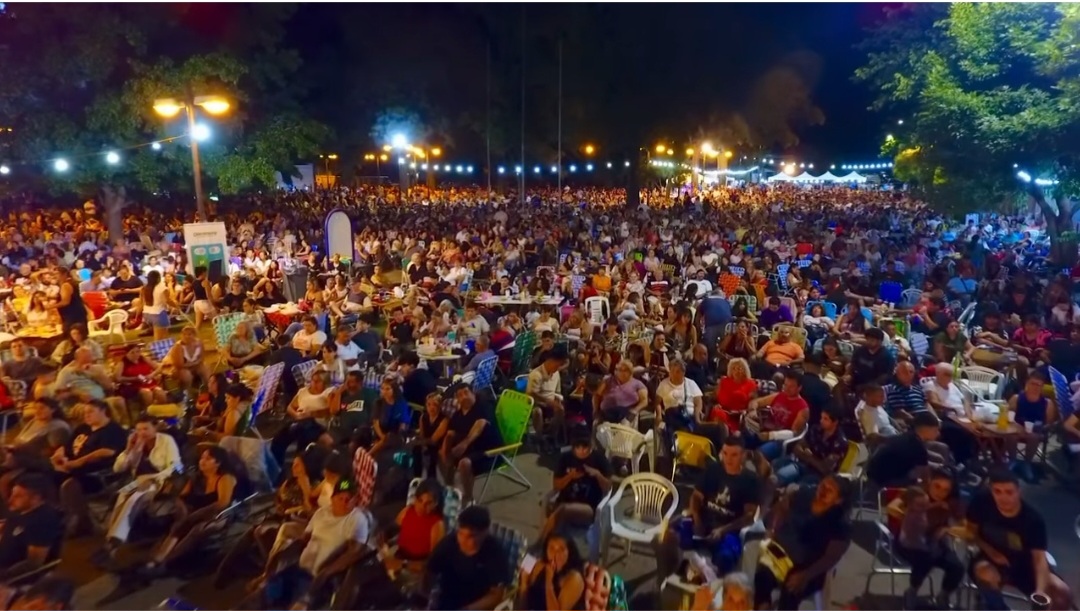 El Bingo Pinquén volvió a unir a la comunidad en una noche solidaria y multitudinaria