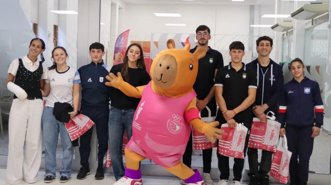Provincia entregó becas de apoyo económico a deportistas santafesinos que competirán en los Juegos Suramericanos 2026