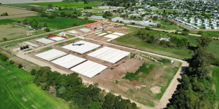 Gálvez: Provincia avanza fuerte con la construcción del nuevo Centro de Entrenamiento para bomberos, viviendas y obras urbanas
